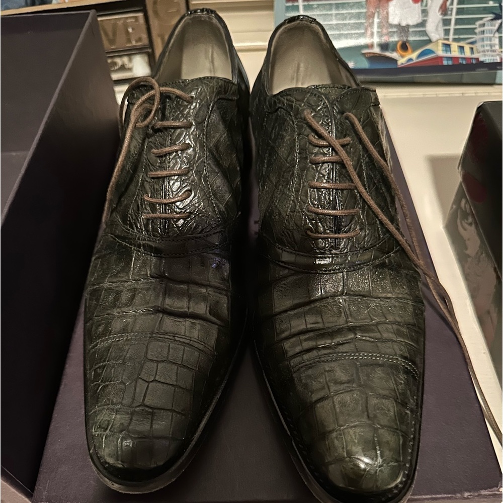 Prada shoes. Size 38.5 (8.5)